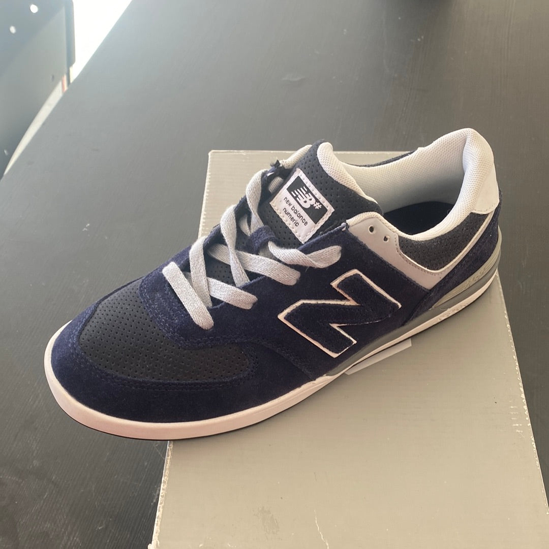 NB# shoes 636 size 9
